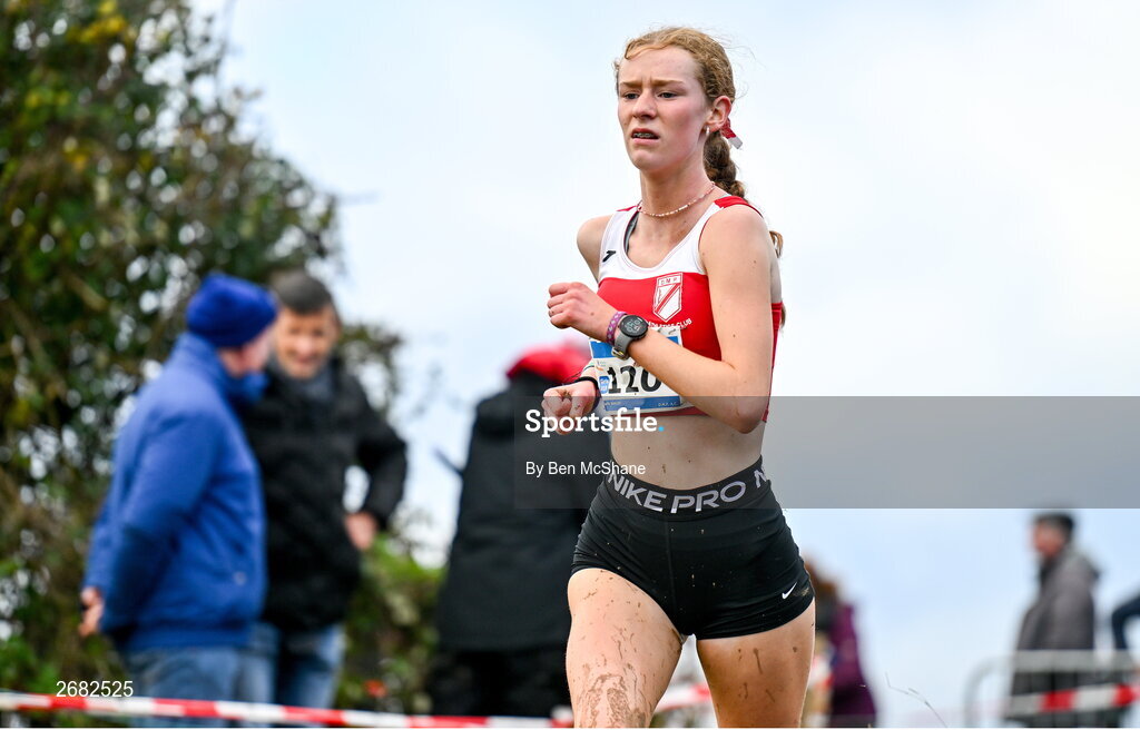 19 November 2023; Aoife Walsh of D.M.P. AC, Wexford, competing in the Girls U18 5000m during the 123.ie National Senior & Even Age Cross Country Championships at Gowran Demesne in Kilkenny. Photo by Ben McShane/Sportsfile