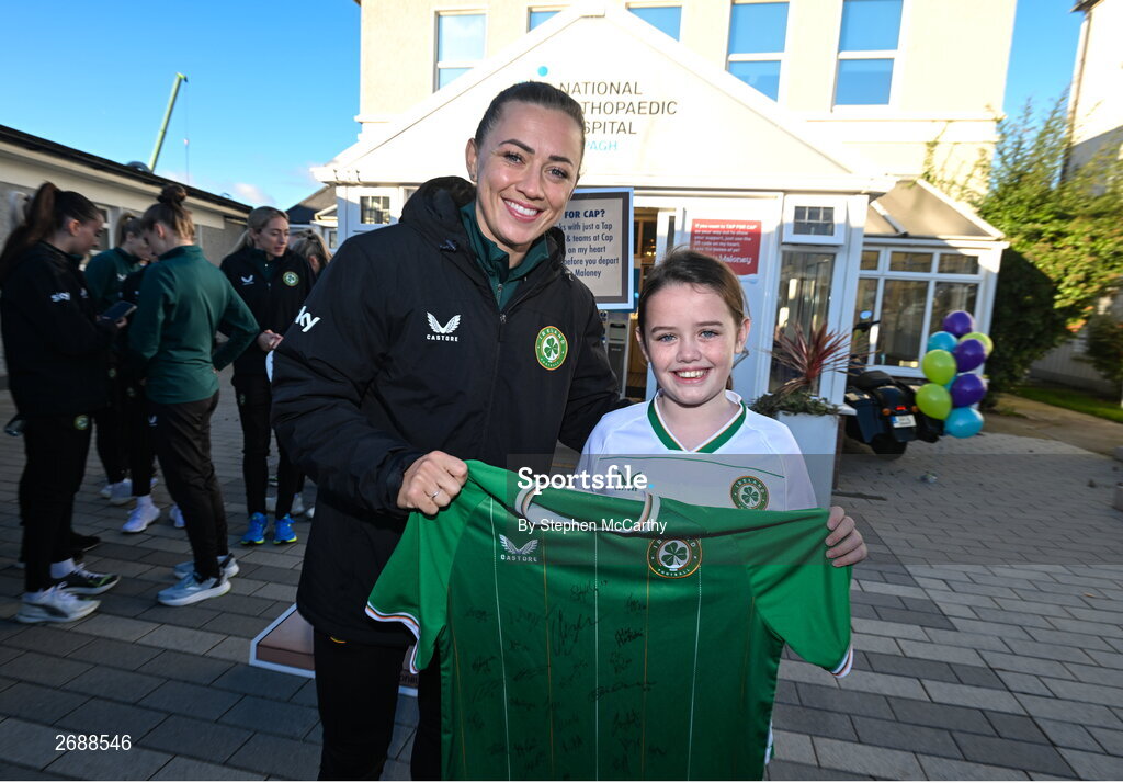 27 Novmeber 2023; Republic of Ireland's Katie McCabe with Isabelle Forrester during a visit to Cappagh Kids and The National Orthopaedic Hospital Cappagh in Dublin to launch the Cappagh Hospital Foundation Christmas Appeal and their fundraising ambassador Boney Maloney. Photo by Stephen McCarthy/Sportsfile