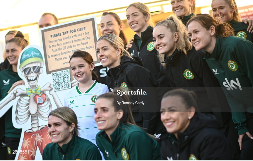 27 Novmeber 2023; Republic of Ireland players, from left, Denise O'Sullivan, Izzy Atkinson, and Heather Payne, with Isabelle Forrester, age 9, during a visit to Cappagh Kids and The National Orthopaedic Hospital Cappagh in Dublin to launch the Cappagh Hospital Foundation Christmas Appeal and their fundraising ambassador Boney Maloney. Photo by Ramsey Cardy/Sportsfile