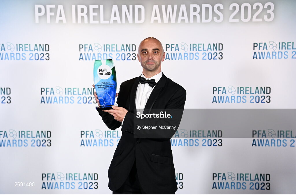 2 December 2023; Neil Doyle with the PFA Ireland Men’s Premier Division Referee of the Year award during the PFA Ireland Awards 2023 at Anantara The Marker Dublin Hotel in Dublin. Photo by Stephen McCarthy/Sportsfile