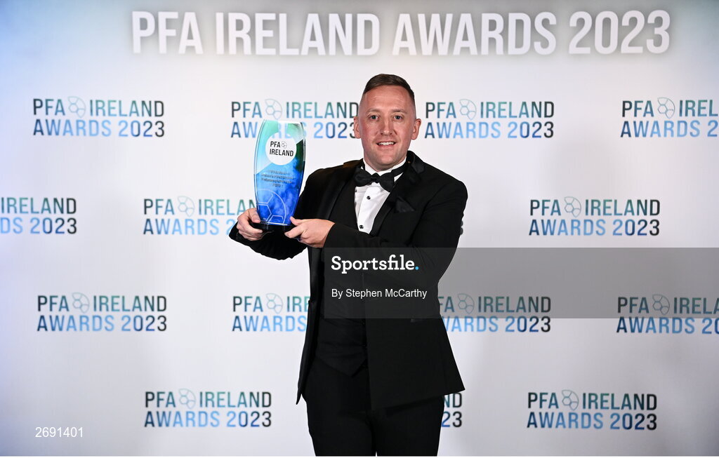 2 December 2023; Alan Patchell with the PFA Ireland Men’s First Division Referee of the Year award during the PFA Ireland Awards 2023 at Anantara The Marker Dublin Hotel in Dublin. Photo by Stephen McCarthy/Sportsfile
