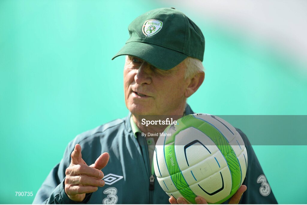 8 September 2013; Republic of Ireland manager Giovanni Trapattoni during squad training ahead of their 2014 FIFA World Cup Qualifier Group C game against Austria on Tuesday. Republic of Ireland Squad Training, Gannon Park, Malahide, Co. Dublin. Picture credit: David Maher / SPORTSFILE