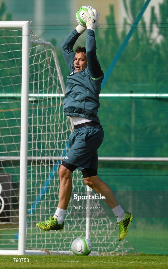 8 September 2013; Republic of Ireland's David Forde during squad training ahead of their 2014 FIFA World Cup Qualifier Group C game against Austria on Tuesday. Republic of Ireland Squad Training, Gannon Park, Malahide, Co. Dublin. Picture credit: David Maher / SPORTSFILE