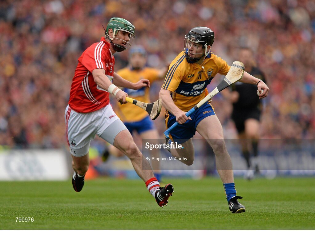 8 September 2013; Tony Kelly, Clare, in action against Brian Murphy, Cork. GAA Hurling All-Ireland Senior Championship Final, Cork v Clare, Croke Park, Dublin. Picture credit: Stephen McCarthy / SPORTSFILE