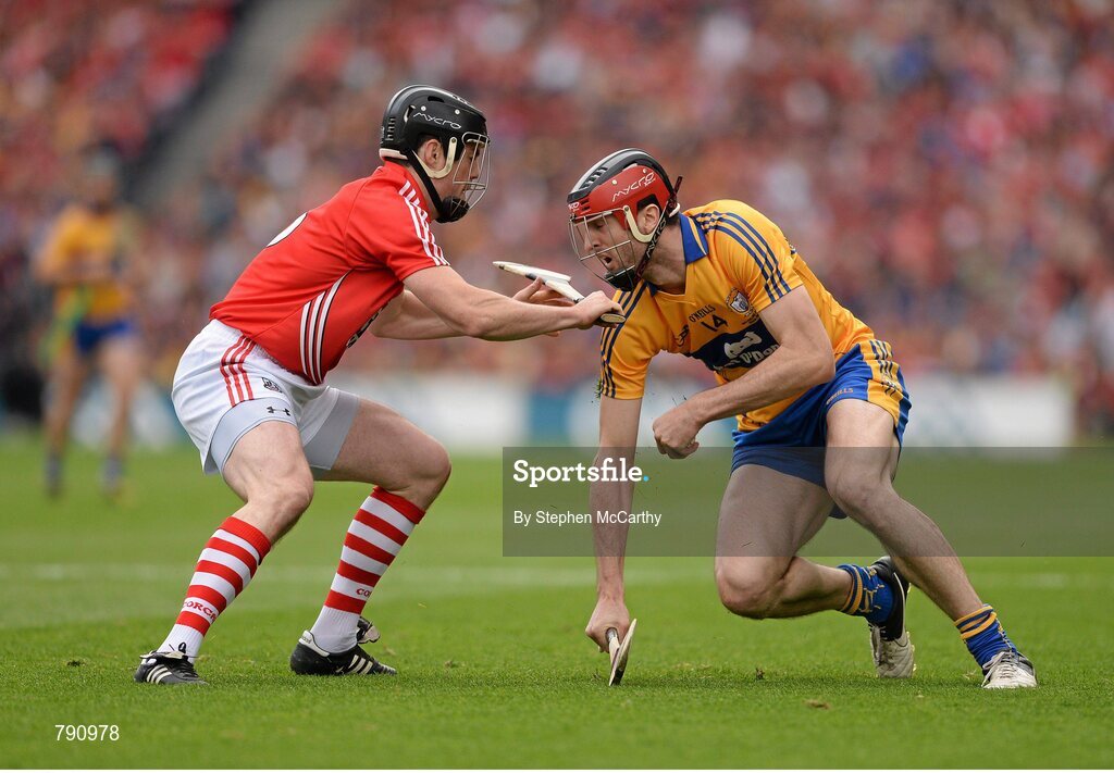 8 September 2013; Darach Honan, Clare, in action against Shane O'Neill, Cork. GAA Hurling All-Ireland Senior Championship Final, Cork v Clare, Croke Park, Dublin. Picture credit: Stephen McCarthy / SPORTSFILE