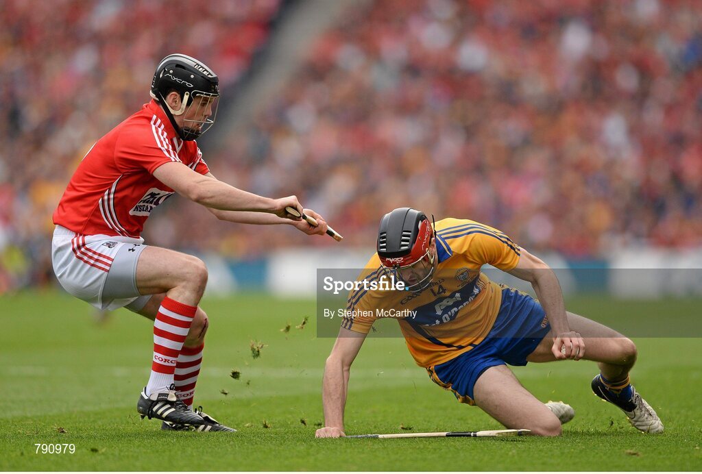 8 September 2013; Darach Honan, Clare, in action against Shane O'Neill, Cork. GAA Hurling All-Ireland Senior Championship Final, Cork v Clare, Croke Park, Dublin. Picture credit: Stephen McCarthy / SPORTSFILE