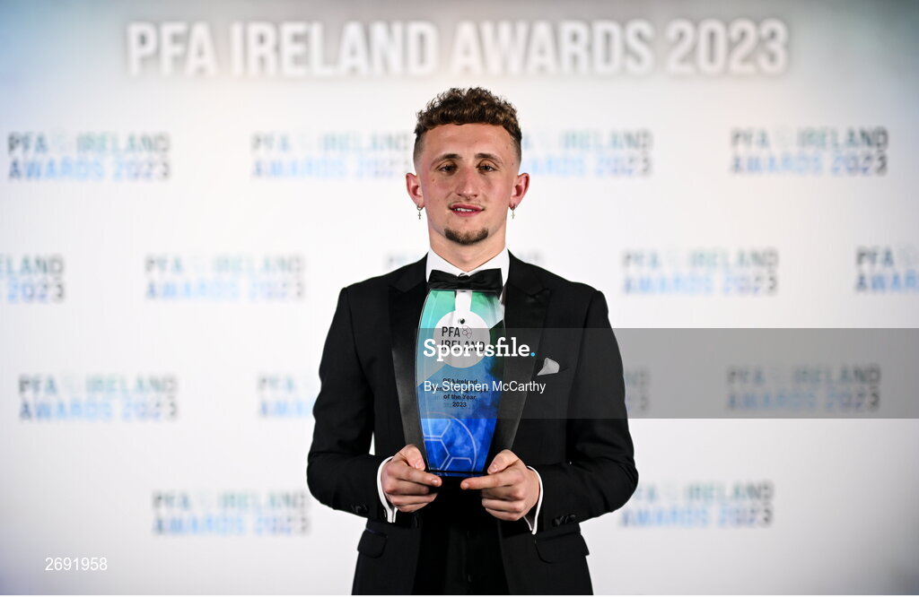 2 December 2023; Sam Curtis of St Patrick's Athletic with the PFA Ireland Men’s Young Player of the Year award during the PFA Ireland Awards 2023 at Anantara The Marker Dublin Hotel in Dublin. Photo by Stephen McCarthy/Sportsfile