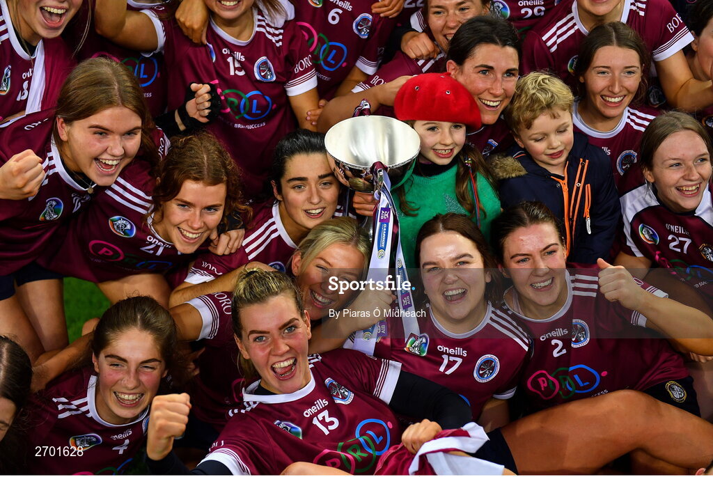 17 December 2023; Dicksboro players celebrate after their side's victory in the AIB Camogie All-Ireland Senior Club Championship final match between Dicksboro of Kilkenny and Sarsfields of Galway at Croke Park in Dublin. Photo by Piaras Ó Mídheach/Sportsfile