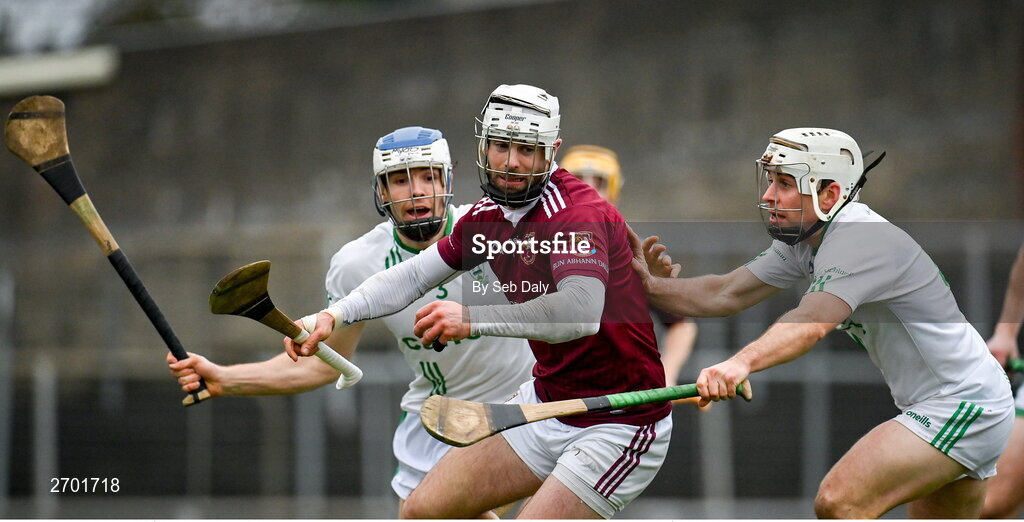 17 December 2023; Neil McManus of Ruairí Óg Cushendall in action against O'Loughlin Gaels players Jack Nolan, right, and Huw Lawlor during the AIB GAA Hurling All-Ireland Club Championship semi-final match between O'Loughlin Gaels, Kilkenny, and Ruairí Óg Cushendall, Antrim, at Páirc Tailteann in Navan, Meath. Photo by Seb Daly/Sportsfile