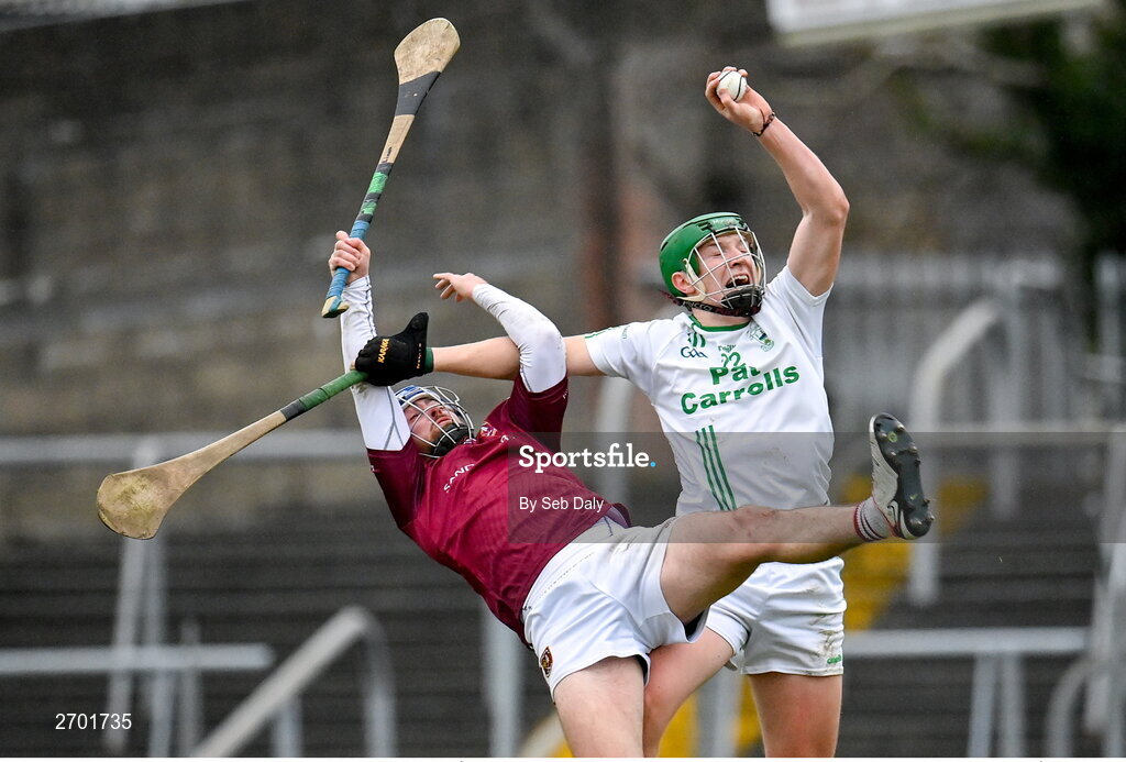 17 December 2023; Luke Hogan of O’Loughlin Gaels in action against Liam Gillan of Ruairí Óg Cushendall during the AIB GAA Hurling All-Ireland Club Championship semi-final match between O'Loughlin Gaels, Kilkenny, and Ruairí Óg Cushendall, Antrim, at Páirc Tailteann in Navan, Meath. Photo by Seb Daly/Sportsfile