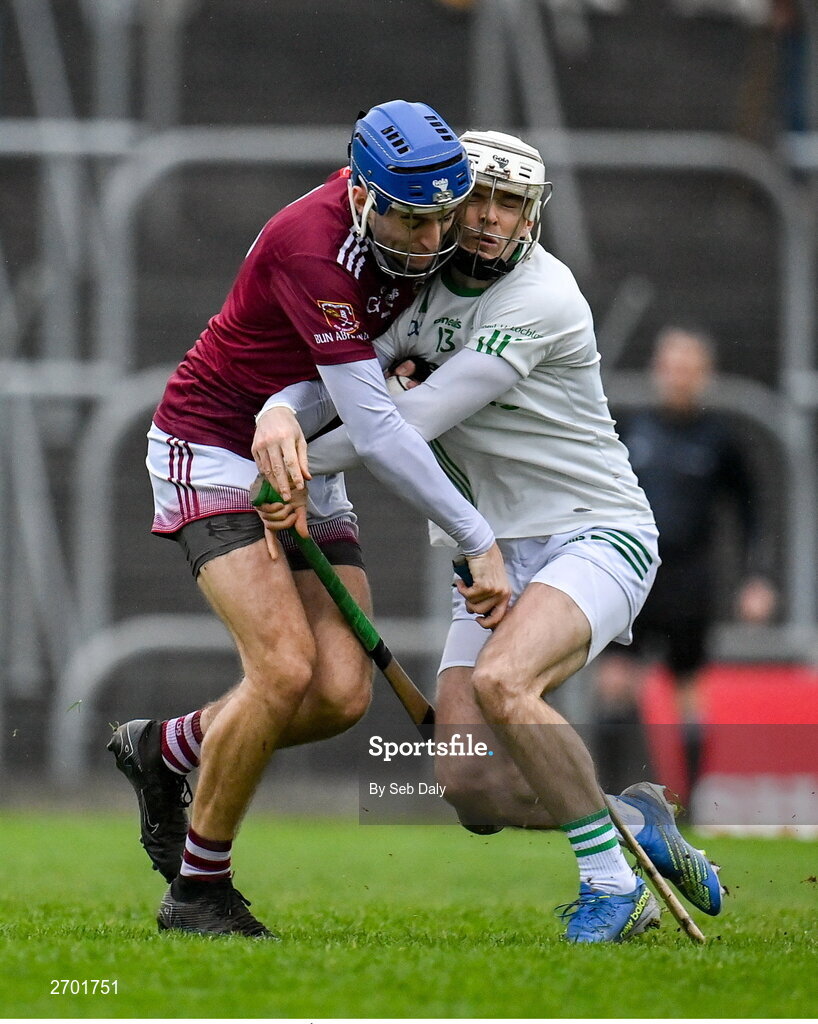 17 December 2023; Scott Walsh of Ruairí Óg Cushendall collides with Owen Wall of O’Loughlin Gaels during the AIB GAA Hurling All-Ireland Club Championship semi-final match between O'Loughlin Gaels, Kilkenny, and Ruairí Óg Cushendall, Antrim, at Páirc Tailteann in Navan, Meath. Photo by Seb Daly/Sportsfile