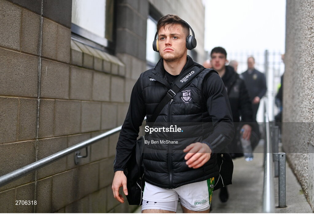7 January 2024; Eunan Mulholland of Glen arrives before the AIB GAA Football All-Ireland Senior Club Championship semi-final match between Kilmacud Crokes of Dublin, and Glen of Derry, at Páirc Esler in Newry, Down. Photo by Ben McShane/Sportsfile