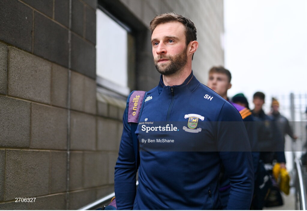 7 January 2024; Shane Horan of Kilmacud Crokes arrives before the AIB GAA Football All-Ireland Senior Club Championship semi-final match between Kilmacud Crokes of Dublin, and Glen of Derry, at Páirc Esler in Newry, Down. Photo by Ben McShane/Sportsfile