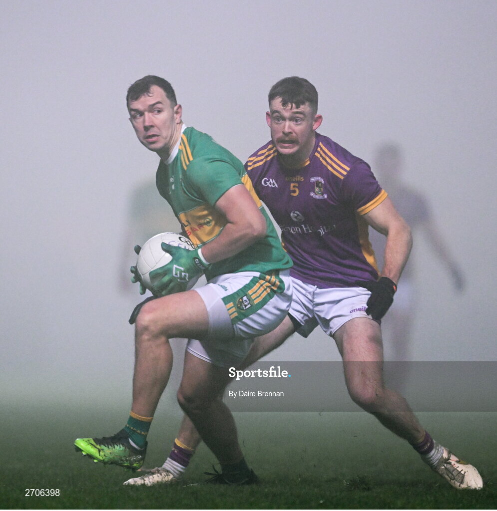 7 January 2024; Michael Warnock of Glen in action against Cian O'Connor of Kilmacud Crokes during the AIB GAA Football All-Ireland Senior Club Championship semi-final match between Kilmacud Crokes of Dublin, and Glen of Derry, at Páirc Esler in Newry, Down. Photo by Daire Brennan/Sportsfile