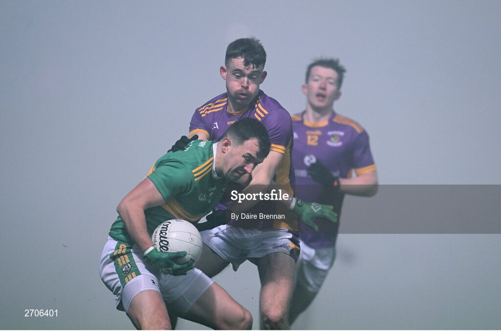 7 January 2024; Michael Warnock of Glen in action against Cian O'Connor of Kilmacud Crokes during the AIB GAA Football All-Ireland Senior Club Championship semi-final match between Kilmacud Crokes of Dublin, and Glen of Derry, at Páirc Esler in Newry, Down. Photo by Daire Brennan/Sportsfile