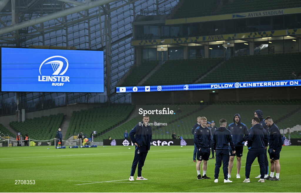 13 January 2024; Leinster players walk the pitch before the Investec Champions Cup Pool 4 Round 3 match between Leinster and Stade Francais at the Aviva Stadium in Dublin. Photo by Sam Barnes/Sportsfile
