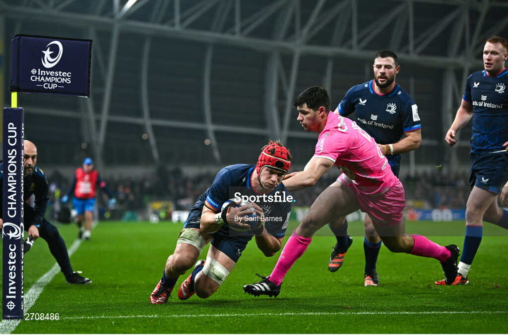 13 January 2024; Josh van der Flier of Leinster scores his side's second try despite the efforts of Leo Monin of Stade Francais during the Investec Champions Cup Pool 4 Round 3 match between Leinster and Stade Francais at the Aviva Stadium in Dublin. Photo by Sam Barnes/Sportsfile