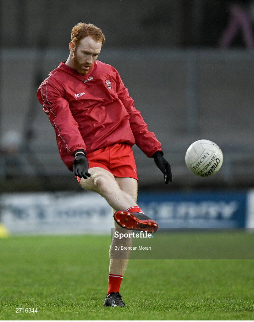 27 January 2024; Conor Glass of Derry warms up during the Allianz Football League Division 1 match between Kerry and Derry at Austin Stack Park in Tralee, Kerry. Photo by Brendan Moran/Sportsfile