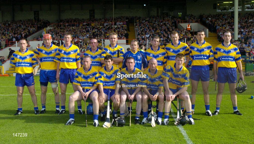 17 July 2004; The Clare hurling team. Guinness Senior Hurling Championship Qualifier, Round 3, Clare v Offaly, Gaelic Grounds, Limerick. Picture credit; Brendan Moran / SPORTSFILE