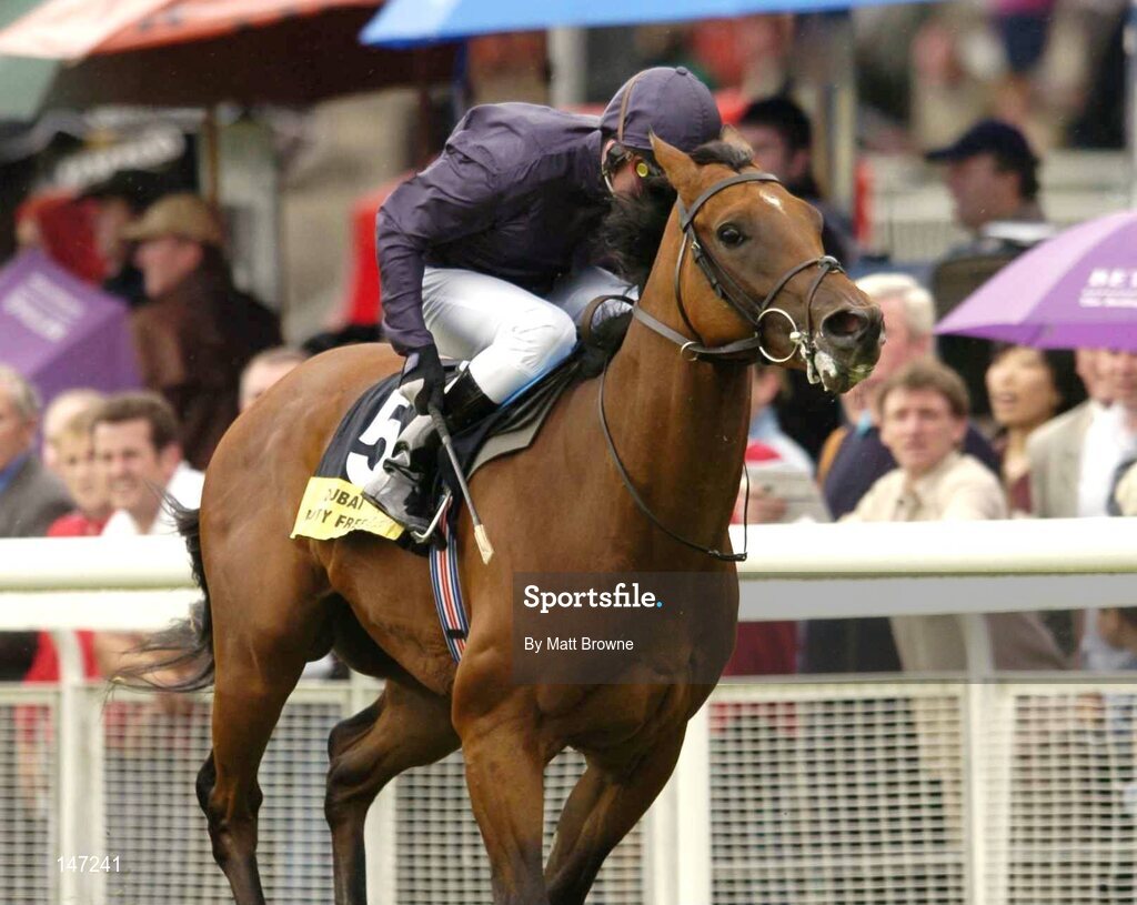 18 July 2004; Oratorio, with Sheamus Heffernan up, on their way to winning the Dubai Duty Free Anglesey Stakes. Curragh Racecourse, Co. Kildare. Picture credit; Matt Browne / SPORTSFILE