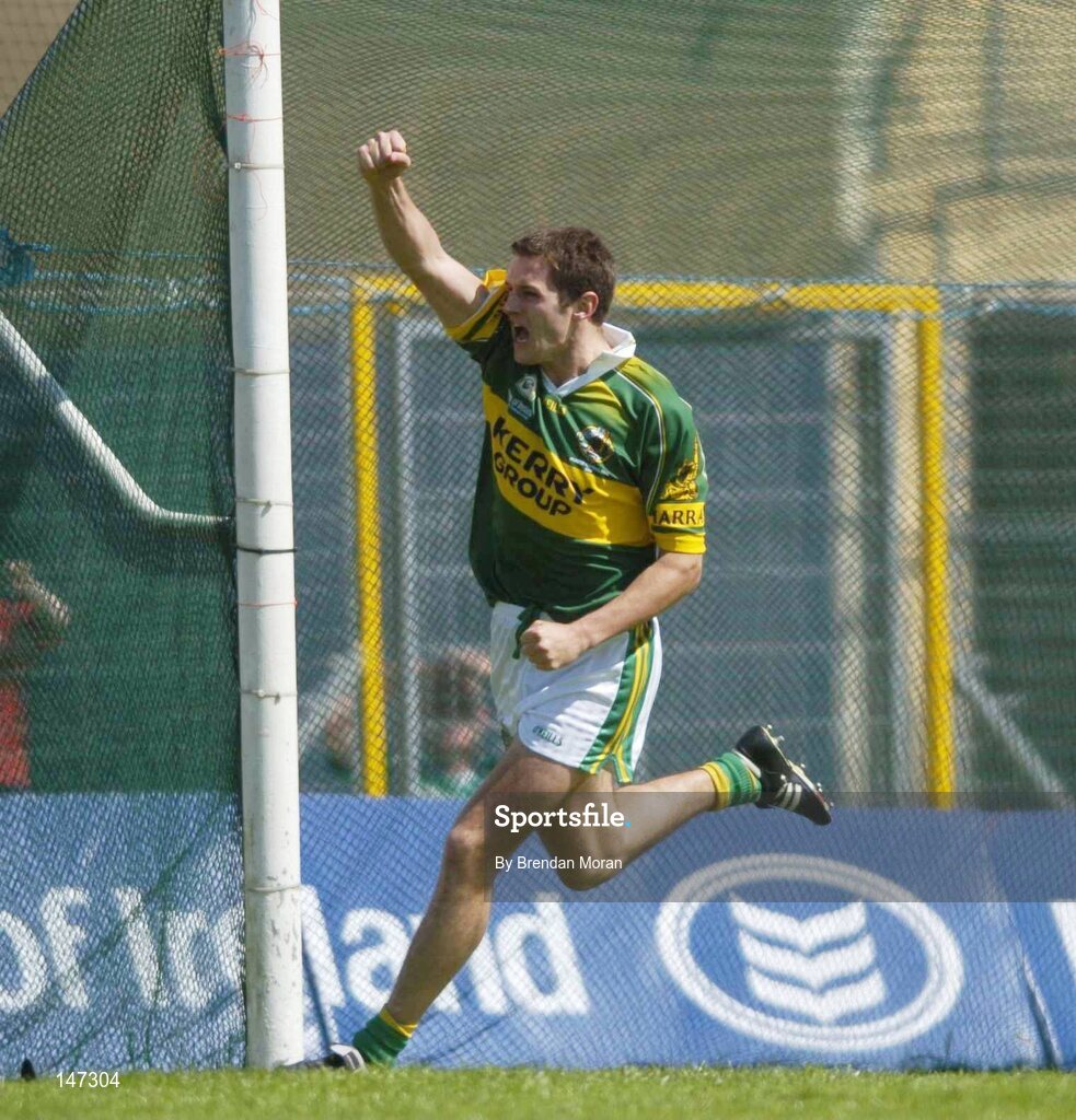 18 July 2004; Eoin Brosnan, Kerry, celebrates scoring his sides first goal against Limerick. Bank of Ireland Munster Senior Football Championship Final Replay, Kerry v Limerick, Fitzgerald Stadium, Killarney, Co. Kerry. Picture credit; Brendan Moran / SPORTSFILE