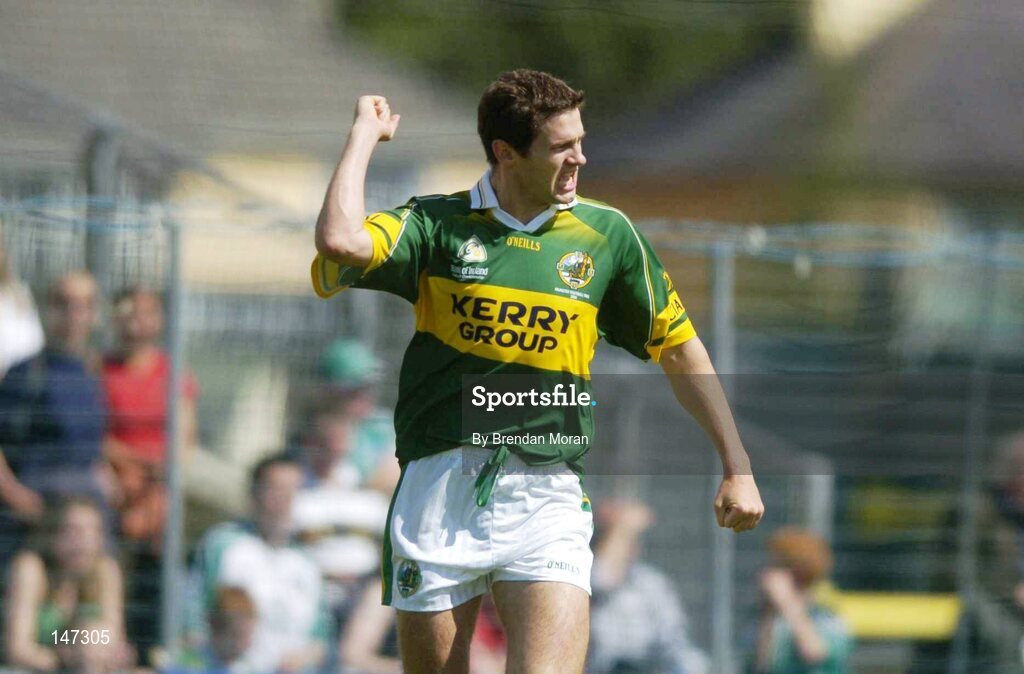 18 July 2004; Eoin Brosnan, Kerry, celebrates scoring his sides first goal against Limerick. Bank of Ireland Munster Senior Football Championship Final Replay, Kerry v Limerick, Fitzgerald Stadium, Killarney, Co. Kerry. Picture credit; Brendan Moran / SPORTSFILE