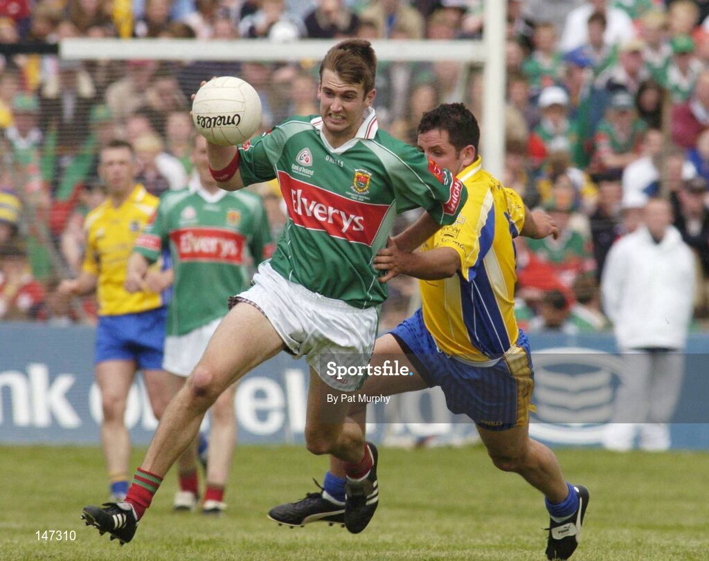 18 July 2004; Ronan McGarrity, Mayo, in action against Francie Grehan, Roscommon. Bank of Ireland Connacht Senior Football Championship Final, Mayo v Roscommon, McHale Park, Castlebar, Co. Mayo. Picture credit; Pat Murphy / SPORTSFILE