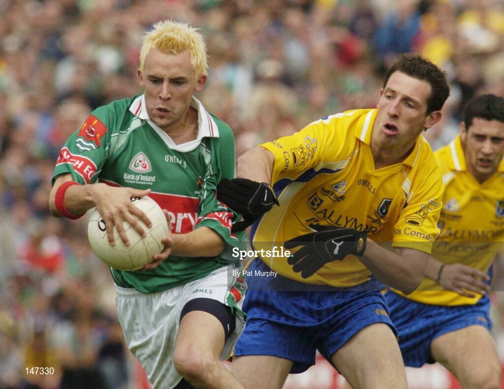 18 July 2004; Conor Mortimer, Mayo, in action against John Whyte, Roscommon. Bank of Ireland Connacht Senior Football Championship Final, Mayo v Roscommon, McHale Park, Castlebar, Co. Mayo. Picture credit; Pat Murphy / SPORTSFILE