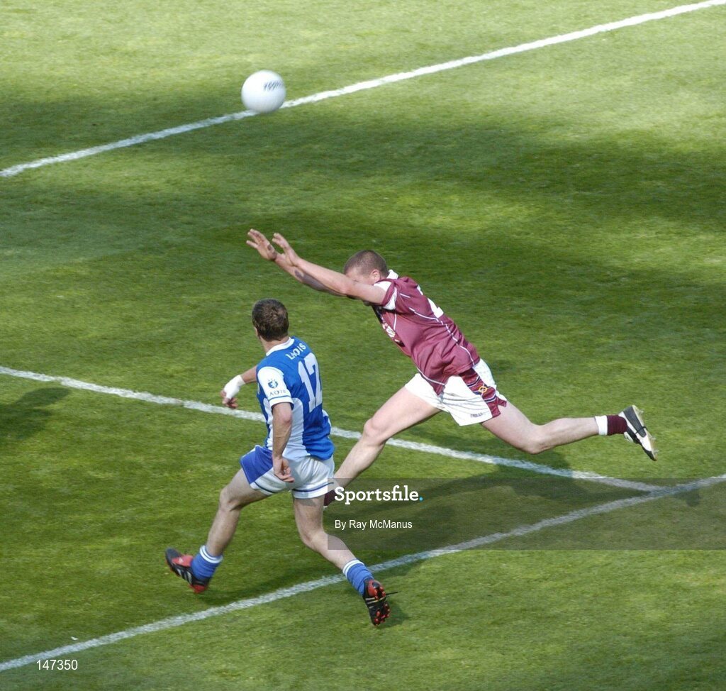 18 July 2004; Laois captain Chris Conway scores a late point to leave the scores level. Bank of Ireland Leinster Senior Football Championship Final, Laois v Westmeath, Croke Park, Dublin. Picture credit; Ray McManus / SPORTSFILE