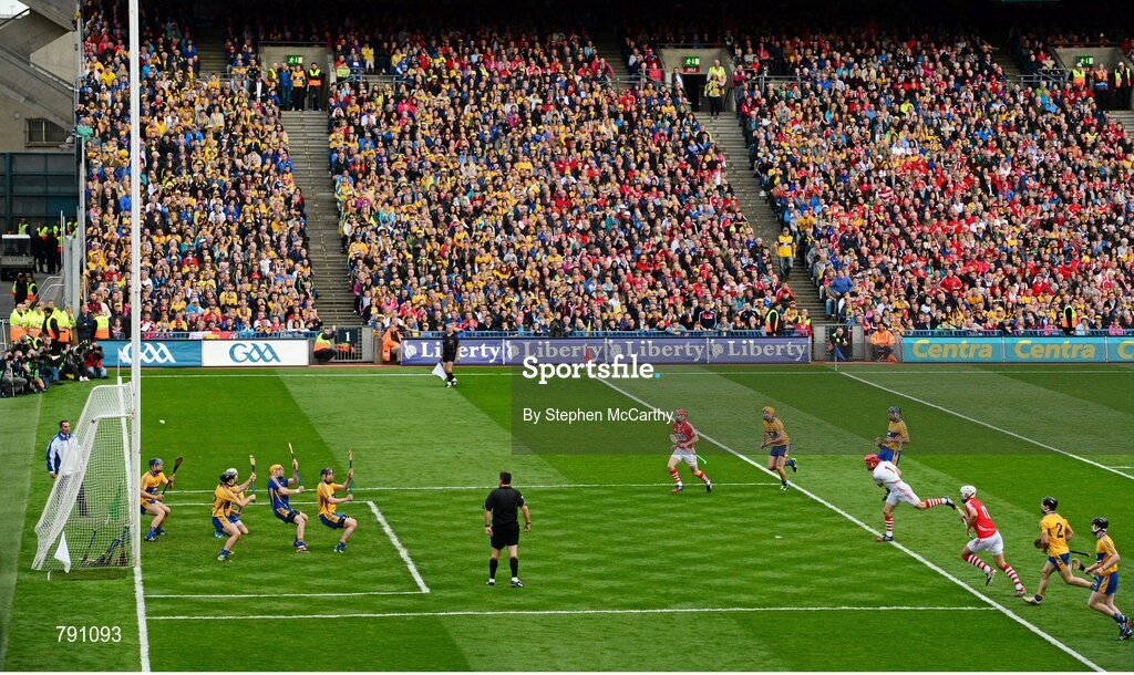 8 September 2013; Anthony Nash, Cork, shoots to score his side's second goal from a free. GAA Hurling All-Ireland Senior Championship Final, Cork v Clare, Croke Park, Dublin. Picture credit: Stephen McCarthy / SPORTSFILE