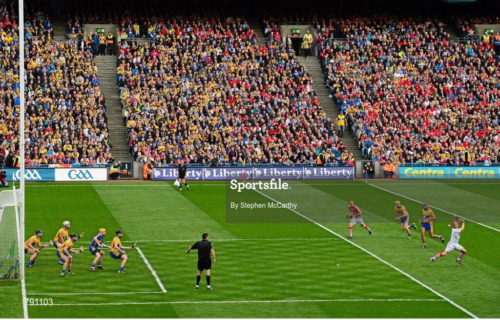 8 September 2013; Anthony Nash, Cork, shoots to score his side's second goal from a free. GAA Hurling All-Ireland Senior Championship Final, Cork v Clare, Croke Park, Dublin. Picture credit: Stephen McCarthy / SPORTSFILE