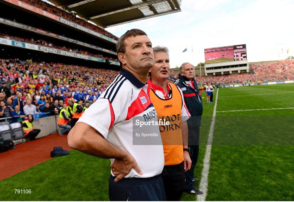 8 September 2013; Cork manager Jimmy Barry Murphy watches Clare's final point go over the bar. GAA Hurling All-Ireland Senior Championship Final, Cork v Clare, Croke Park, Dublin. Photo by Sportsfile