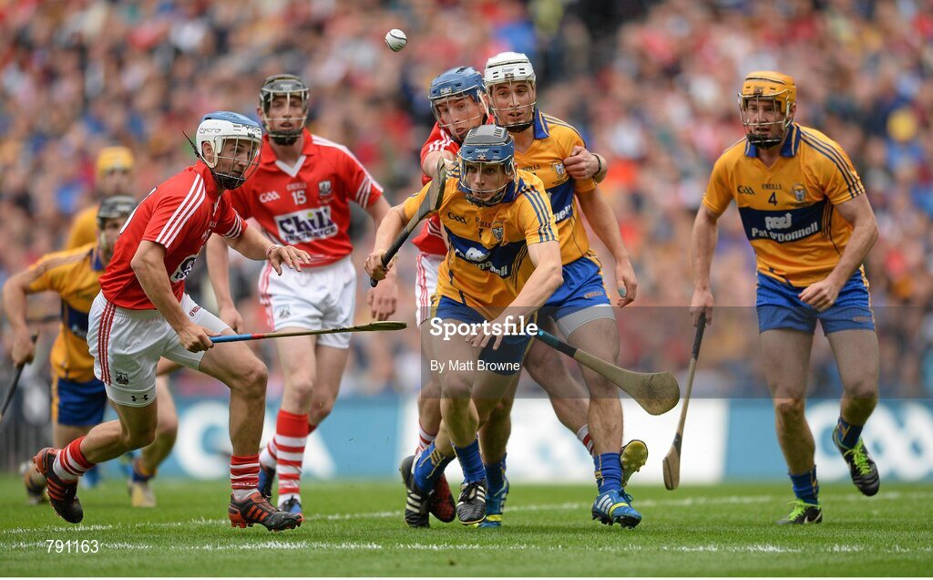 8 September 2013; David McInerney, centre, Patrick O'Connor and Cian Dillon, right, Clare, in action against Luke O'Farrell, left, Jamie Coughlan, second from left, and Patrick Horgan, Cork. GAA Hurling All-Ireland Senior Championship Final, Cork v Clare, Croke Park, Dublin. Picture credit: Matt Browne / SPORTSFILE