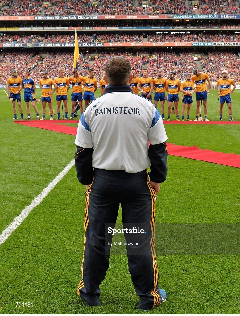 8 September 2013; Clare manager Davy Fitzgerald watches his players before the start of the game. GAA Hurling All-Ireland Senior Championship Final, Cork v Clare, Croke Park, Dublin. Picture credit: Matt Browne / SPORTSFILE