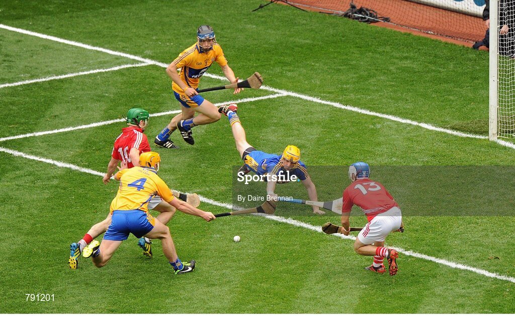 8 September 2013; Séamus Harnedy, left, and Luke O'Farrell, Cork, are involved in a goalmouth scramble, which resulted in a Cork free, with Clare players, left to right, Cian Dillon, David McInerney, and Patrick Kelly. GAA Hurling All-Ireland Senior Championship Final, Cork v Clare, Croke Park, Dublin. Picture credit: Dáire Brennan / SPORTSFILE