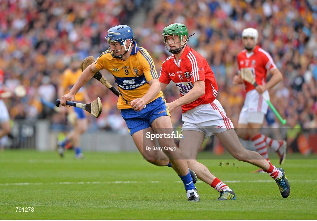 8 September 2013; Conor Ryan, Clare, in action against Séamus Harnedy, Cork. GAA Hurling All-Ireland Senior Championship Final, Cork v Clare, Croke Park, Dublin. Picture credit: Barry Cregg / SPORTSFILE