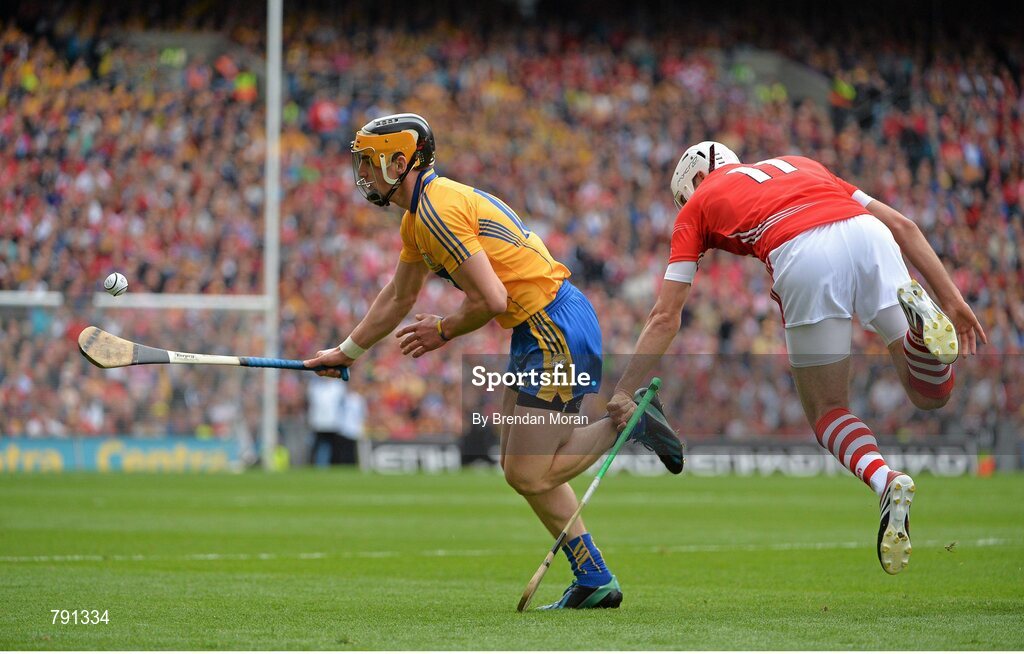 8 September 2013; Brendan Bugler, Clare, in action against Pa Cronin, Cork. GAA Hurling All-Ireland Senior Championship Final, Cork v Clare, Croke Park, Dublin. Picture credit: Brendan Moran / SPORTSFILE