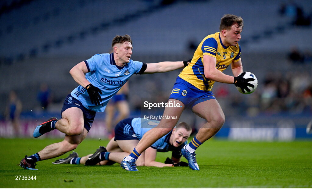17 February 2024; Peadar Ó Cofaigh Byrne of Dublin looks on as Enda Smith of Roscommon is tackled by John Small of Dublin during the Allianz Football League Division 1 match between Dublin and Roscommon at Croke Park in Dublin. Photo by Ray McManus/Sportsfile
