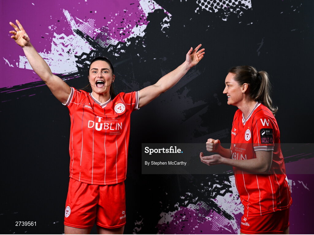 21 February 2024; Jemma Quinn, left, and Rachel Graham during a Shelbourne FC squad portraits at Tolka Park in Dublin. Photo by Stephen McCarthy/Sportsfile