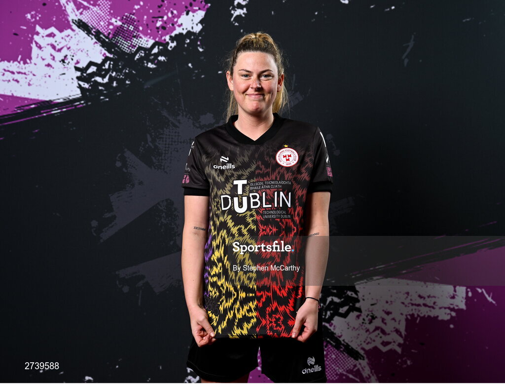 21 February 2024; Goalkeeper Amanda McQuillan poses for a portrait during a Shelbourne FC squad portraits at Tolka Park in Dublin. Photo by Stephen McCarthy/Sportsfile