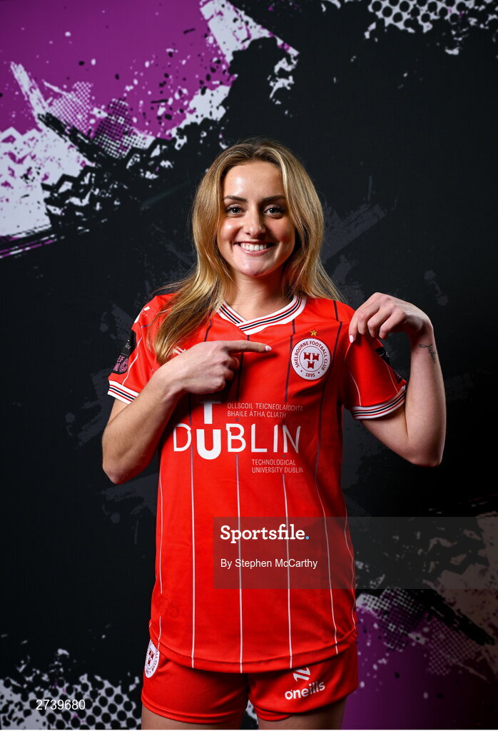 21 February 2024; Maggie Pierce poses for a portrait during a Shelbourne FC squad portraits at Tolka Park in Dublin. Photo by Stephen McCarthy/Sportsfile