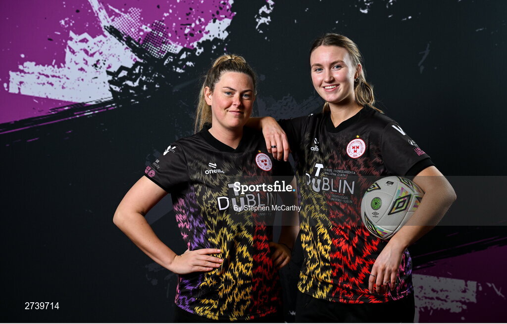 21 February 2024; Goalkeepers Amanda McQuillan and Courtney Maguire, right, during a Shelbourne FC squad portraits at Tolka Park in Dublin. Photo by Stephen McCarthy/Sportsfile