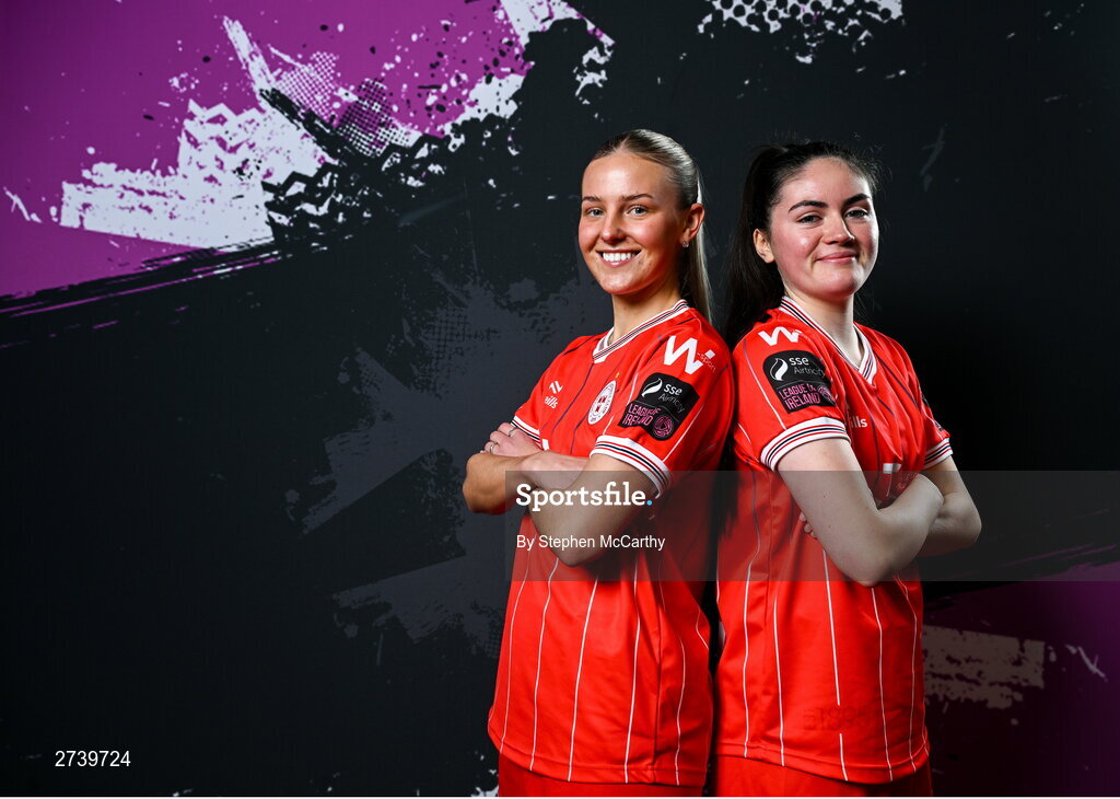 21 February 2024; Nia Hannon and Katie McCarn, right, during a Shelbourne FC squad portraits at Tolka Park in Dublin. Photo by Stephen McCarthy/Sportsfile