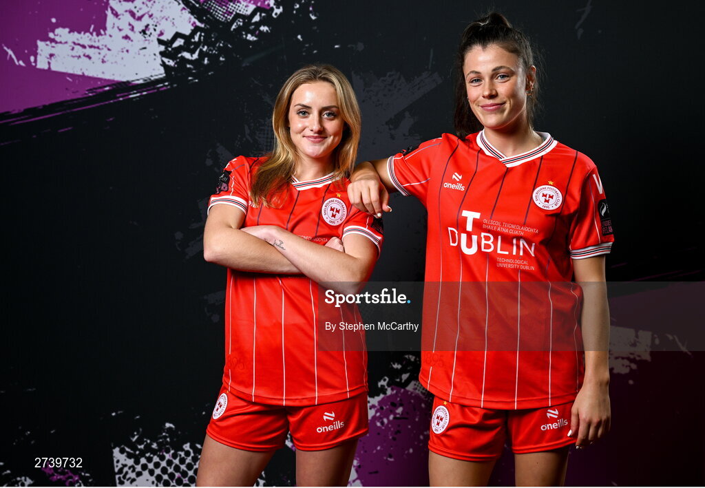 21 February 2024; Maggie Pierce, left, and Christie Gray during a Shelbourne FC squad portraits at Tolka Park in Dublin. Photo by Stephen McCarthy/Sportsfile