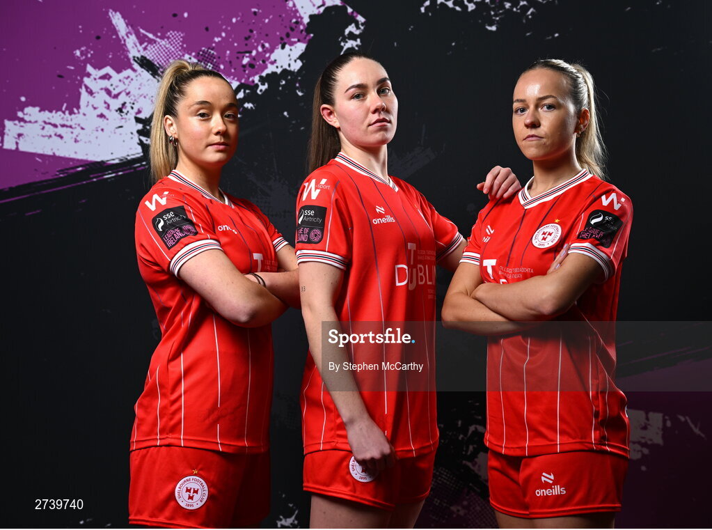 21 February 2024; Players, from left, Nadine Clare, Leah Doyle and Kerri Letmon during a Shelbourne FC squad portraits at Tolka Park in Dublin. Photo by Stephen McCarthy/Sportsfile