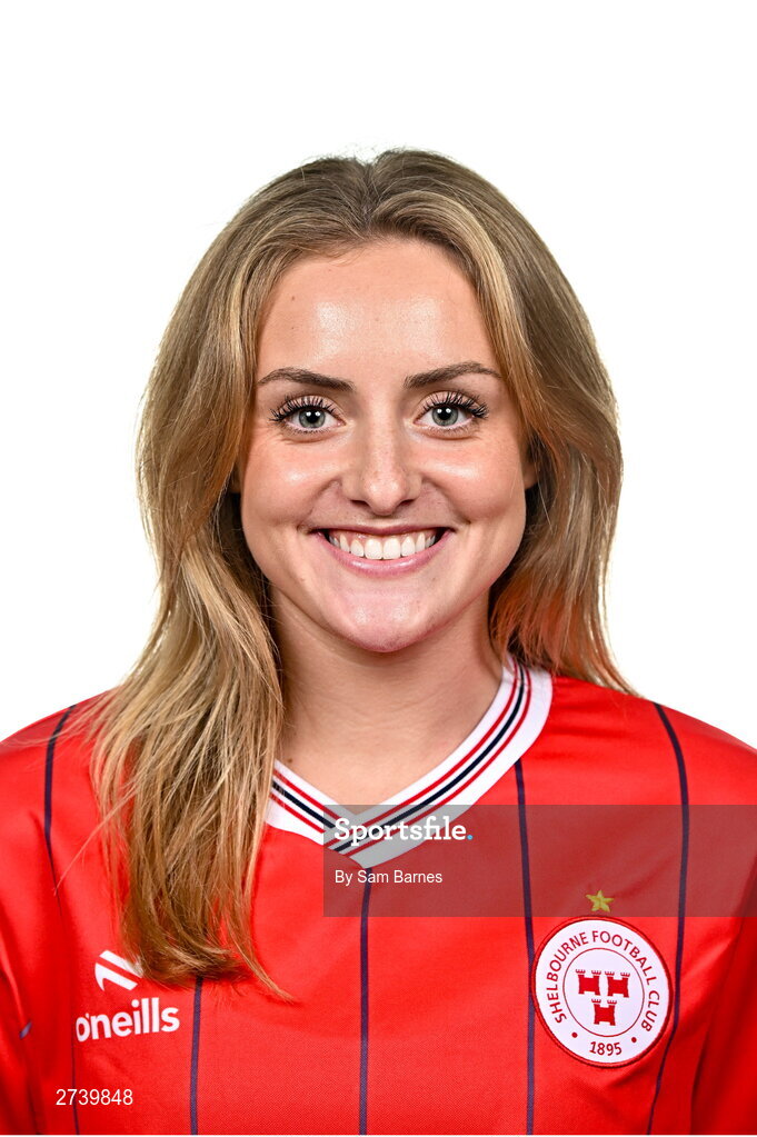 21 February 2024; Maggie Pierce poses for a portrait during a Shelbourne FC squad portraits at Tolka Park in Dublin. Photo by Sam Barnes/Sportsfile
