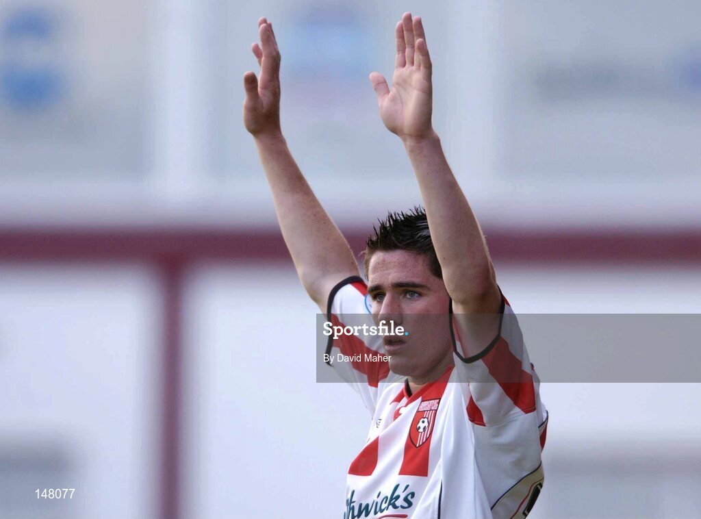 23 July 2004; Gareth McGlynn, Derry City, celebrates after scoring his sides first goal. FAI Carlsberg Cup, Second Round, Galway United v Derry City, Terryland Park, Galway. Picture credit; David Maher / SPORTSFILE