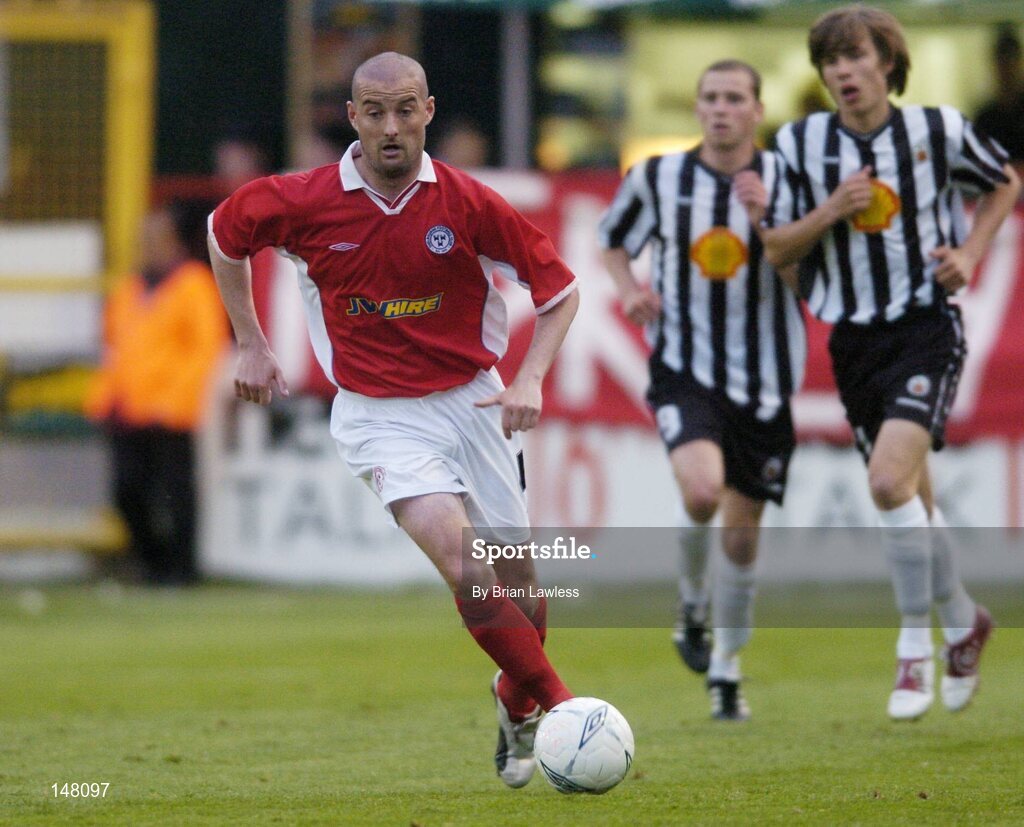 21 July 2004; Dave Rogers, Shelbourne. UEFA Champions League 1st Qualifying Round, Second Leg, Shelbourne v KR Reykjavik, Tolka Park, Dublin. Picture credit; Brian Lawless / SPORTSFILE