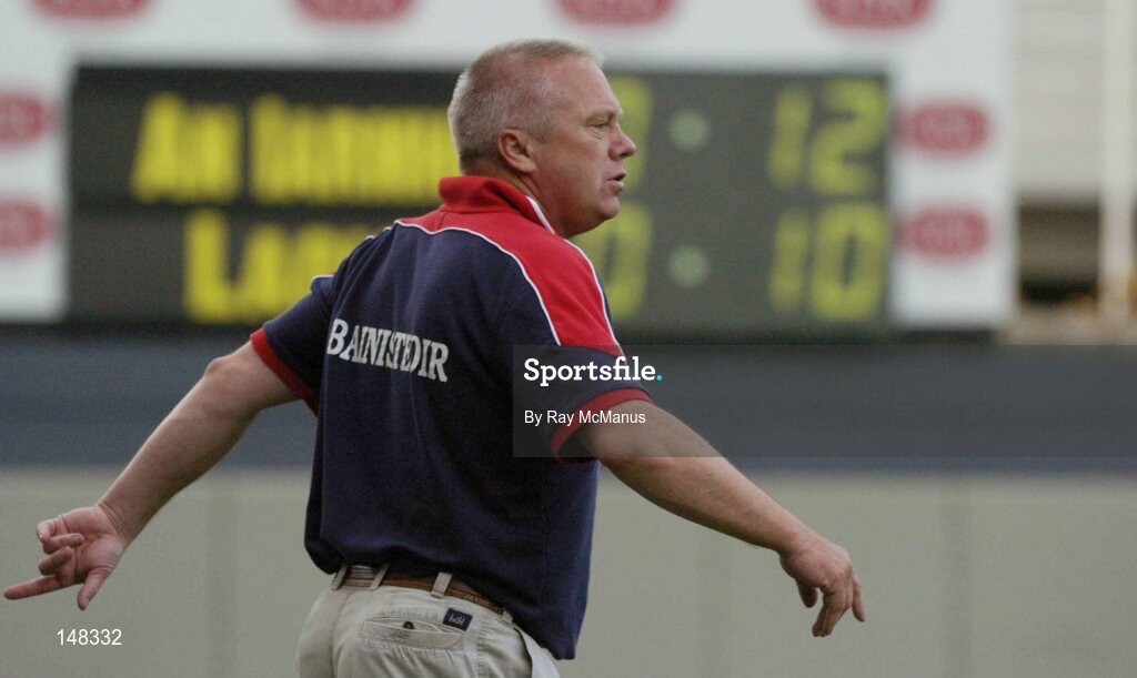 24 July 2004; The Westmeath manager Paidi O Se near the end of the game. Bank of Ireland Leinster Senior Football Championship Final Replay, Westmeath v Laois, Croke Park, Dublin. Picture credit; Ray McManus / SPORTSFILE