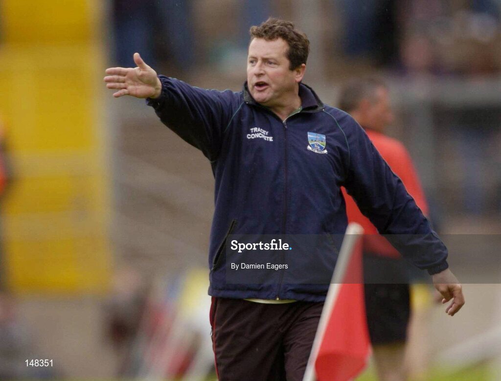 24 July 2004; Fermanagh manager Charlie Mulgrew issues instructions from the sideline during the game. Bank of Ireland Senior Football Championship Qualifier, Round 4, Fermanagh v Donegal, Tighernach's Park, Clones. Co. Monaghan. Picture credit; Damien Eagers / SPORTSFILE